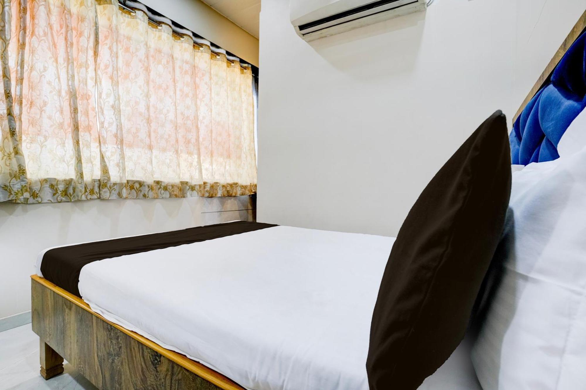 Super Hotel O Divine Fine Dine Lodging And Boarding Kalyān Εξωτερικό φωτογραφία