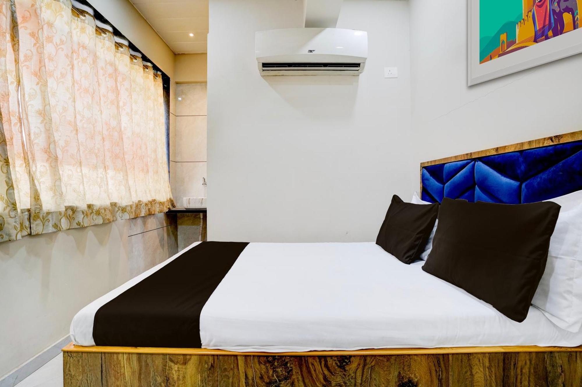 Super Hotel O Divine Fine Dine Lodging And Boarding Kalyān Εξωτερικό φωτογραφία