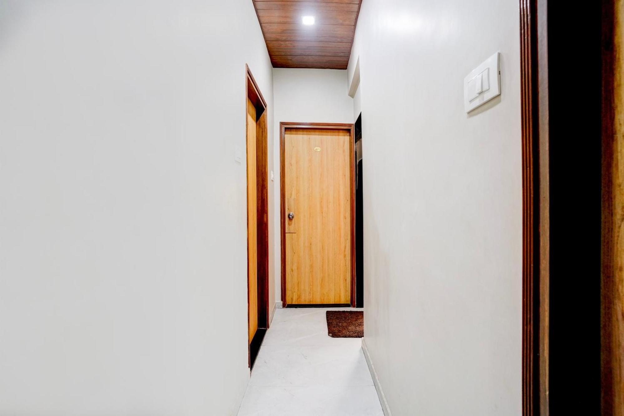 Super Hotel O Divine Fine Dine Lodging And Boarding Kalyān Εξωτερικό φωτογραφία
