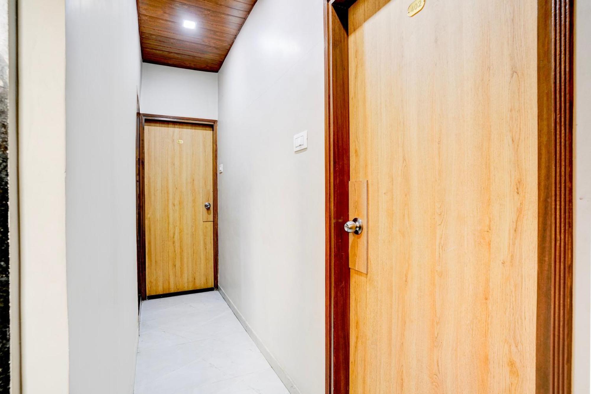 Super Hotel O Divine Fine Dine Lodging And Boarding Kalyān Εξωτερικό φωτογραφία