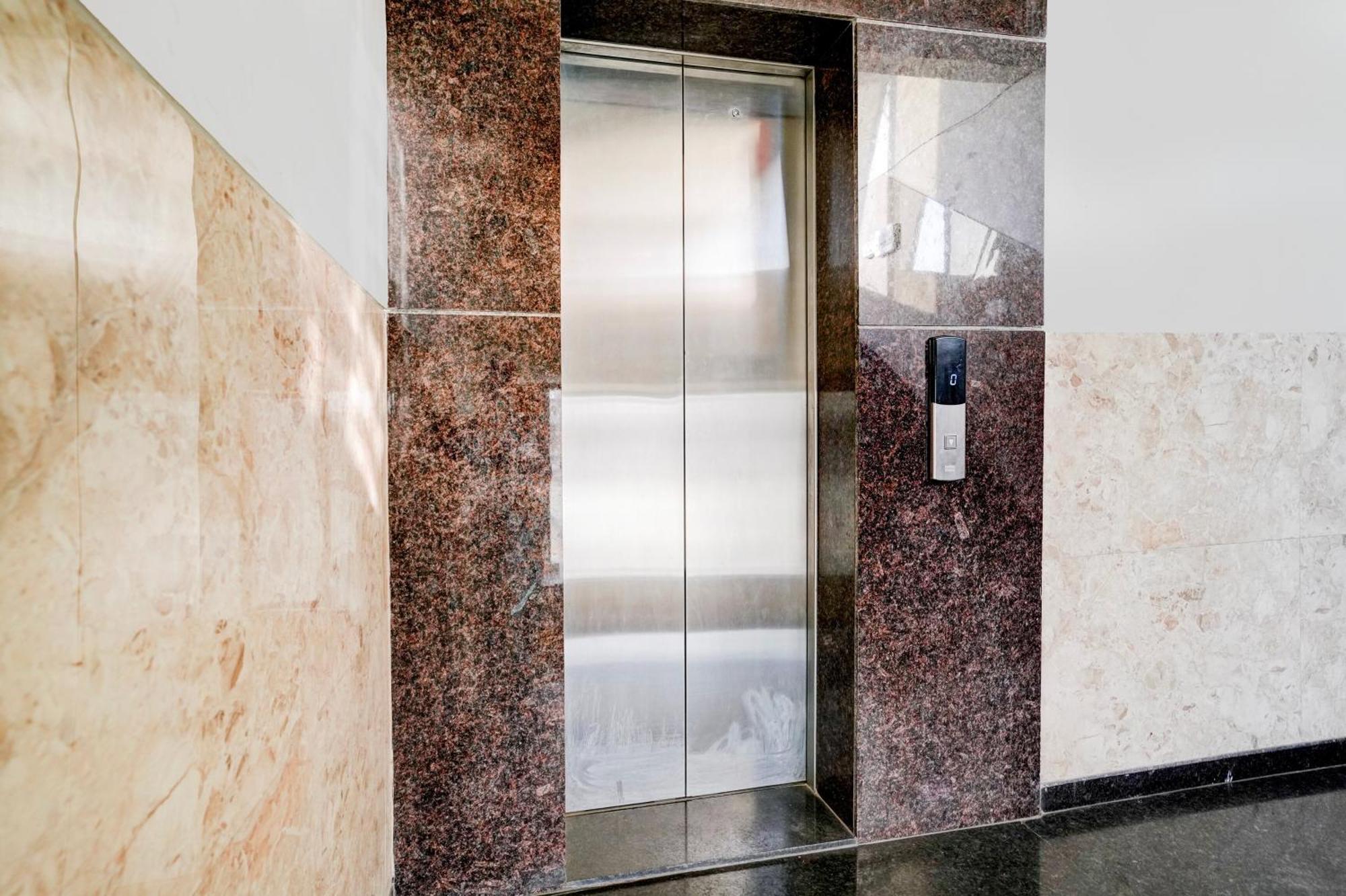 Super Hotel O Divine Fine Dine Lodging And Boarding Kalyān Εξωτερικό φωτογραφία